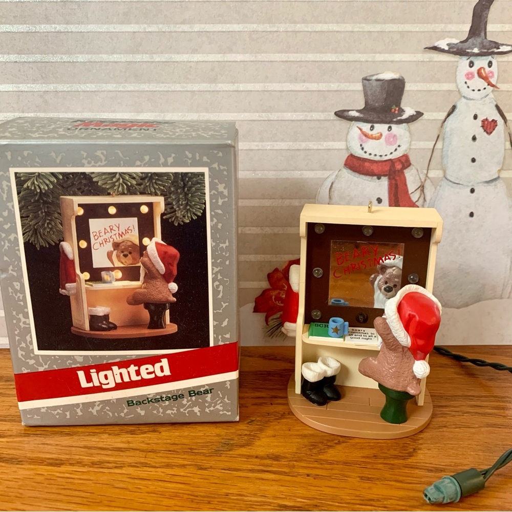 🎄2/20🎄Hallmark Magic Ornament